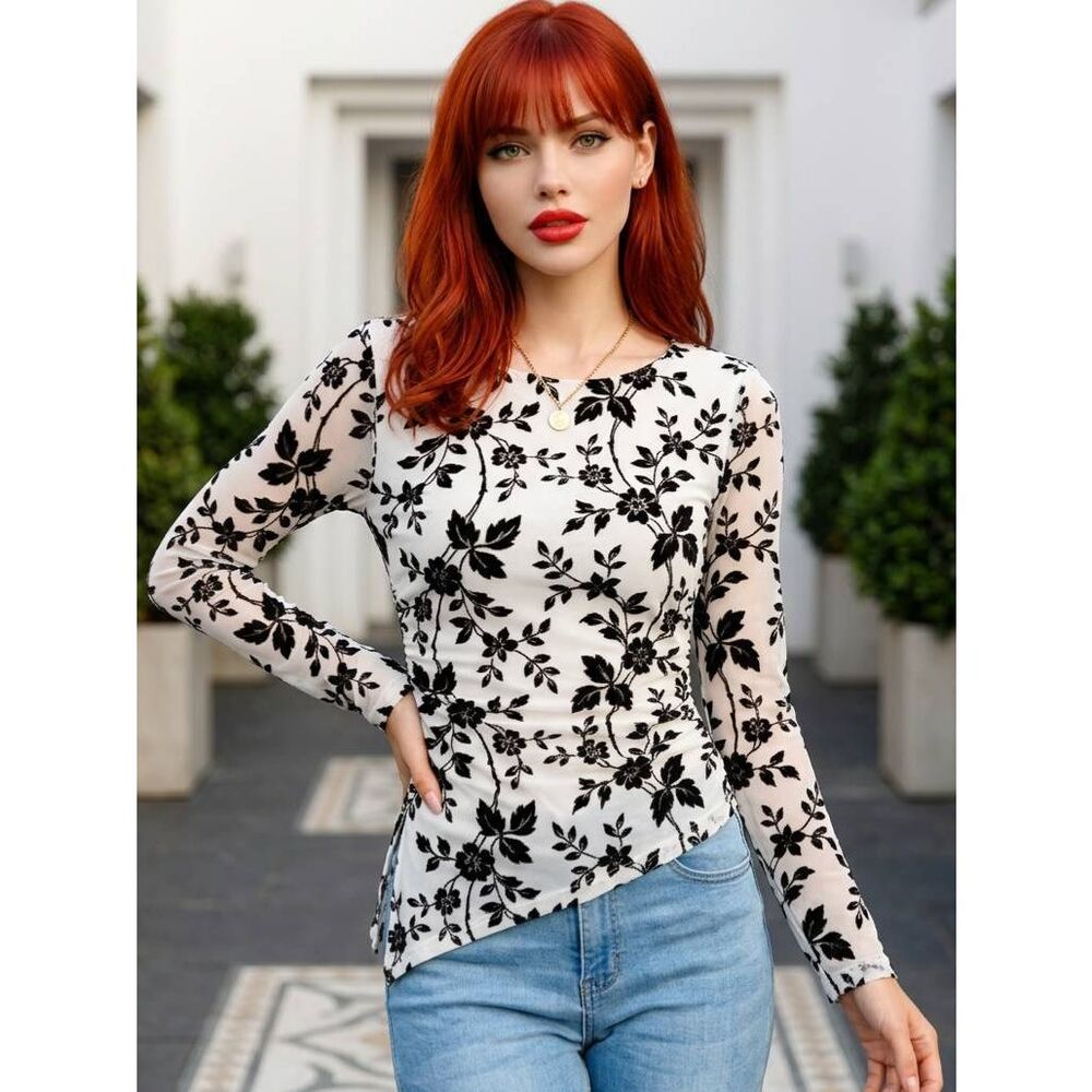 🔸️NWT White w/Black Flocked Print Asymmetric Hem Long Sleeve Top Medium